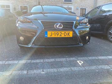 Lexus is 300h voorbumper beschikbaar voor biedingen