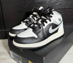 Nike Air Jordan 1 Mid Shadow, Kleding | Heren, Schoenen, Nike Jordan, Zwart, Ophalen of Verzenden, Sneakers of Gympen