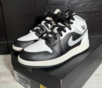 Nike Air Jordan 1 Mid Shadow beschikbaar voor biedingen