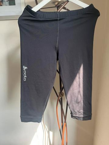 Sport broek M beschikbaar voor biedingen