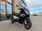 Aprilia SR-MAX 300 (bj 2012), Motoren, Motoren | Aprilia, Scooter, Bedrijf, 278 cc, 12 t/m 35 kW