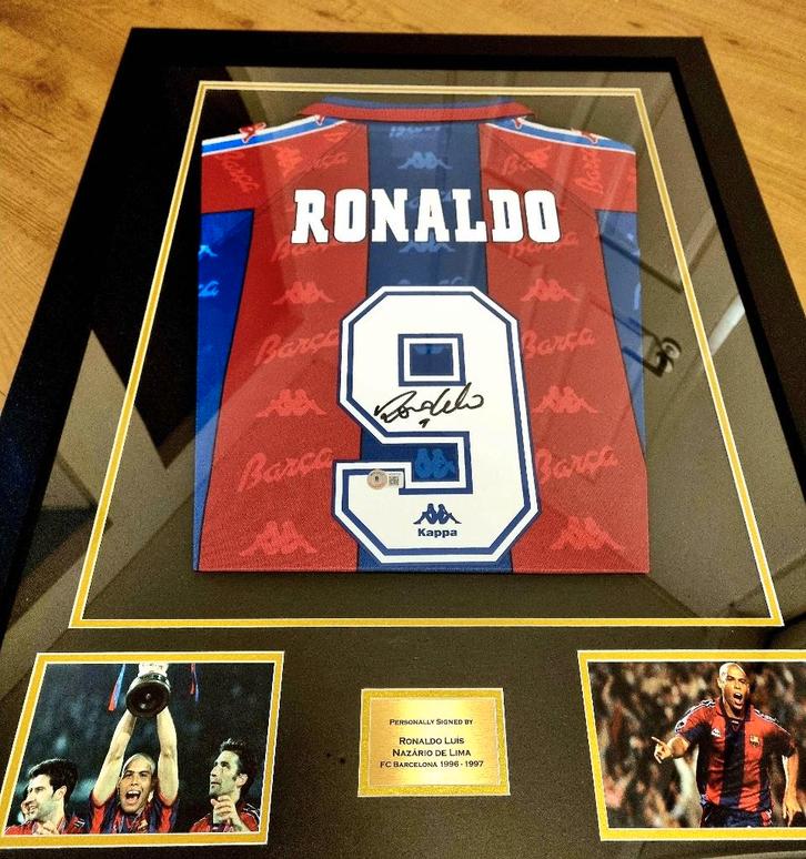 Gesigneerd Shirt Ronaldo Nazario "R9" FC Barcelona BECKETT, Verzamelen, Sportartikelen en Voetbal, Nieuw, Shirt, Buitenlandse clubs