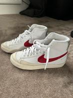 Nike Blazer Mid 77 SE (GS), Wit, Nike, Ophalen of Verzenden, Sneakers of Gympen