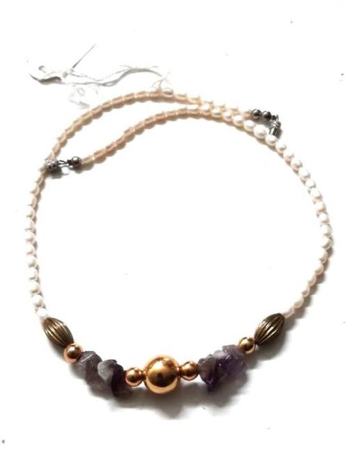 Ketting zoetwaterpareltjes en amethist (5213), Sieraden, Tassen en Uiterlijk, Kettingen, Zo goed als nieuw, Steen of Mineraal