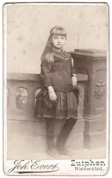 CDV - Kind Meisje Lang Haar Jurk - Foto Joh. Evers Zutphen beschikbaar voor biedingen