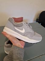 Nike Air Safari 41, NIKE, Ophalen of Verzenden, Zo goed als nieuw, Sneakers of Gympen