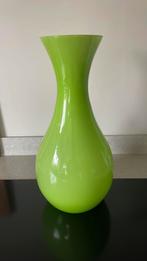 Lime groene glazen vaas van Hema, Ophalen of Verzenden, Minder dan 50 cm, Groen, Glas