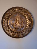 Groot koperen wandbord met schepen, Antiek en Kunst, Antiek | Koper en Brons, Ophalen of Verzenden