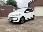 Volkswagen up!  Club edition 1.0 44KW/60PK 3-DRS 2016 Wit, Auto's, Volkswagen, Voorwielaandrijving, Stof, 4 stoelen, Wit