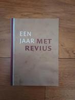 Revius - Een jaar met Revius. Nieuwstaat, Revius, Christendom | Protestants, Ophalen of Verzenden, Zo goed als nieuw