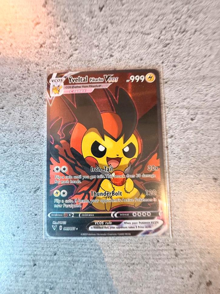 Yveltal Pikachu VCOS – Pokémon Cosplay Proxy, Hobby en Vrije tijd, Verzamelkaartspellen | Pokémon, Zo goed als nieuw, Verzenden