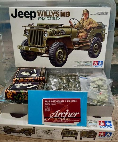 2x Tamiya Willy's Jeep met extra's. figuren enz, Hobby en Vrije tijd, Modelbouw | Auto's en Voertuigen, Nieuw, Auto, 1:32 tot 1:50