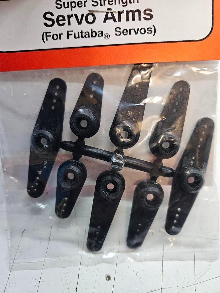 Du-Bro Stevige dikke kunstof servohevel set Futaba/Hitec, Hobby en Vrije tijd, Modelbouw | Radiografisch | Auto's, Nieuw, Onderdeel