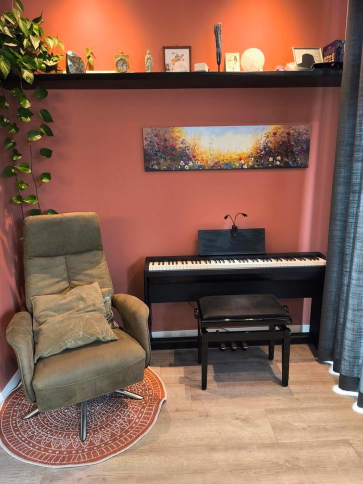 Roland FP 30 piano inclusief alle accessoires., Muziek en Instrumenten, Piano's, Zo goed als nieuw, Piano, Zwart, Digitaal, Ophalen