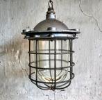 Vintage grote metalen kooi bunkerlampen Sovjet-Unie., Huis en Inrichting, Lampen | Hanglampen, Ophalen of Verzenden, Gebruikt