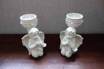 Engel met waxine licht. beschikbaar voor biedingen