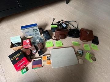 Oude camera’s +acc.- Agfa Yashica Kodak Eumig Konipak Sony beschikbaar voor biedingen