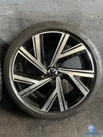 7mm! Originele VW Golf 8 5H Bergamo 18 inch zwarte velgen 5x, 18 inch, Gebruikt, -, -