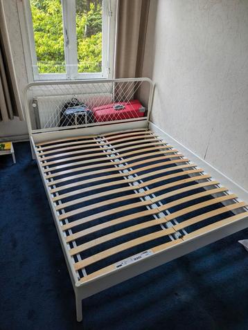 IKEA bed wit/white (good for 160x200 mattress)
