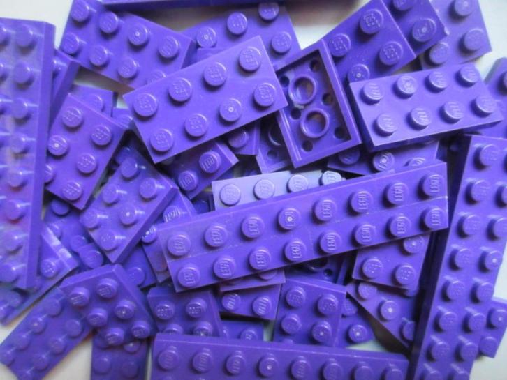 nr. 8719, 50 paars platte plaatjes 2 nop breed Verzenden kan, Kinderen en Baby's, Speelgoed | Duplo en Lego, Zo goed als nieuw