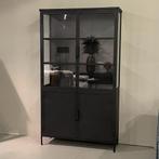 vitrine kast industrieel zwart glas 120cm breed, Huis en Inrichting, Kasten | Vitrinekasten, Glas, Industrieel, Zo goed als nieuw