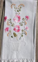 Geborduurde sierdoek, Ophalen of Verzenden