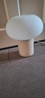 IKEA DEJSA Tafellamp - Beige/Opaalwit Glas, Huis en Inrichting, Ophalen, Modern, Minder dan 50 cm, Glas