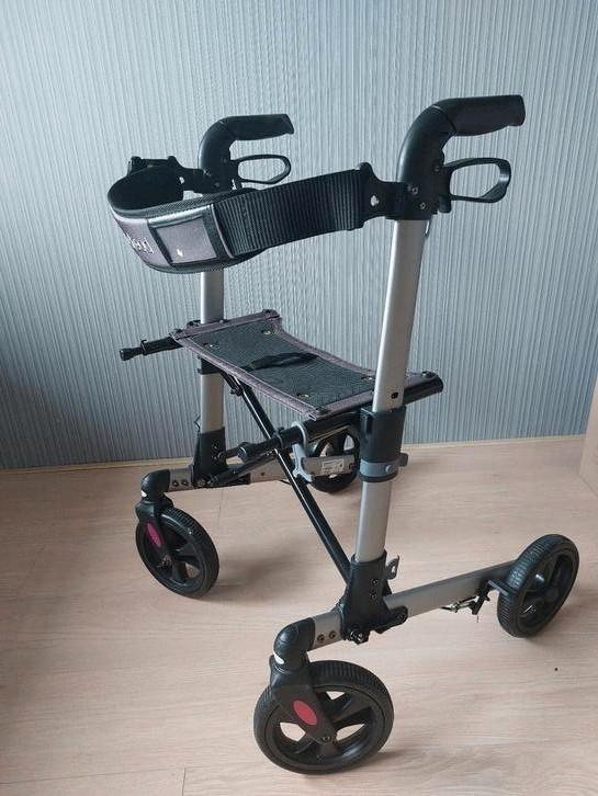 Wheelzahead TRACK rollator

(2x opvouwbaar!), Diversen, Rollators, Zo goed als nieuw, Lichtgewicht, Opvouwbaar, Ophalen