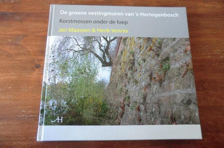 boek - Korstmossen onder de loep -'s-Hertogenbosch - Maassen, Boeken, Geschiedenis | Stad en Regio, Zo goed als nieuw, Ophalen of Verzenden