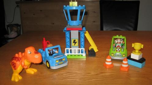 Duplo Lego. Jurassik Wold + Octan auto, Kinderen en Baby's, Speelgoed | Duplo en Lego, Gebruikt, Duplo, Complete set, Ophalen of Verzenden