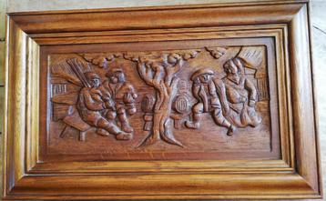 Drinkebroeders onder eikenboom. Eik. Houtsnijwerk. 80/49 cm. beschikbaar voor biedingen