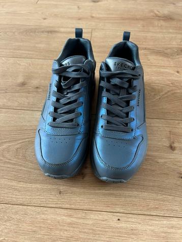 Sketchers metallic maat 40, zgan. beschikbaar voor biedingen