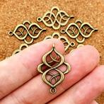 Bronskleur hanger/connector Keltisch. 18x28mm 5 stuks, Ophalen of Verzenden, Nieuw, Tussenstuk of Tussenkraal