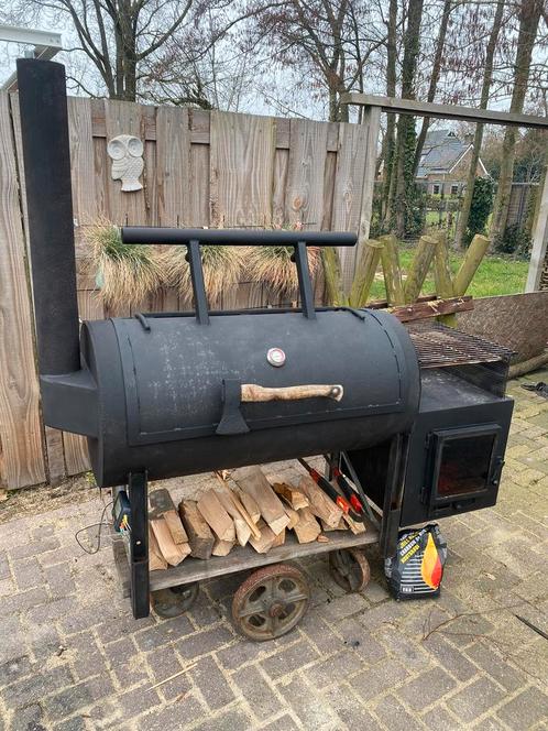 Amerikaanse offset smoker BBQ unieke barbeque, Tuin en Terras, Houtskoolbarbecues, Zo goed als nieuw, Ophalen of Verzenden