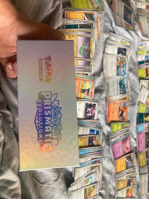 Grote hoeveelheid pokemon kaarten, Hobby en Vrije tijd, Verzamelkaartspellen | Pokémon, Zo goed als nieuw, Ophalen of Verzenden