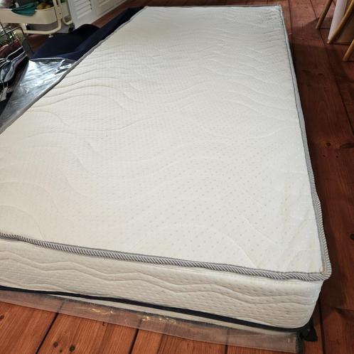 Pocket matras 90x200, Huis en Inrichting, Slaapkamer | Matrassen en Bedbodems, Zo goed als nieuw, Matras, 90 cm, 200 cm, Eenpersoons
