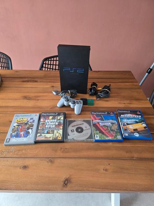 Playstation 2 set, Spelcomputers en Games, Spelcomputers | Sony PlayStation 2, Gebruikt, Phat, Zwart, Met 1 controller, Met games