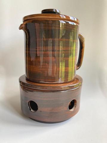 Volendams aardewerk bruin theepot en theelicht beschikbaar voor biedingen