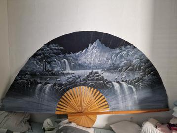 Grote Wandwaaier met Waterval Landschap beschikbaar voor biedingen