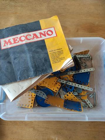 Meccano Bouwdoos met 2 Boekjes beschikbaar voor biedingen