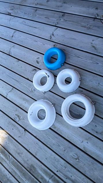 wit en blauw emaille tulband  beschikbaar voor biedingen