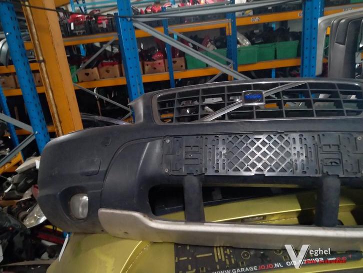 Volvo v70 Voorbumper, Auto-onderdelen, Carrosserie en Plaatwerk, Bumper, Voor, Gebruikt, Ophalen