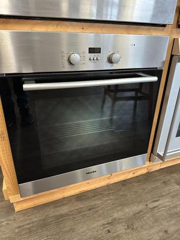 Miele Inbouw Oven H4212B beschikbaar voor biedingen