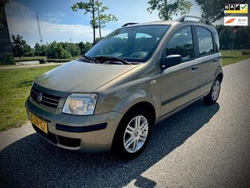 Fiat Panda 1.2 Emotion, climate control, nap, 14 inch lm, la beschikbaar voor biedingen