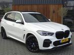 BMW X5 45e 394PK X-drive / M-Sport Pro Individual / B&W / 36, Gebruikt, 394 pk, Met garantie (alle), Wit
