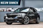 BMW X1 xDrive25e M-Sport M-Pakket /LED/PANODAK/ACC/HUD/HARMA, Auto's, BMW, Gebruikt, Zwart, Leder, Bedrijf