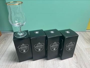 Hertog Jan vatgerijpt bierglazen. Uit editie 2024 beschikbaar voor biedingen