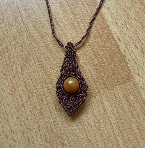 Handgemaakt macramé ketting met kraal, Sieraden, Tassen en Uiterlijk, Kettingen, Nieuw, Overige materialen, Bruin, Verstelbaar