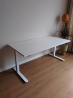 White Adjustable Standing/Sitting Desk Table., Huis en Inrichting, Bureaus, Zo goed als nieuw, Ophalen