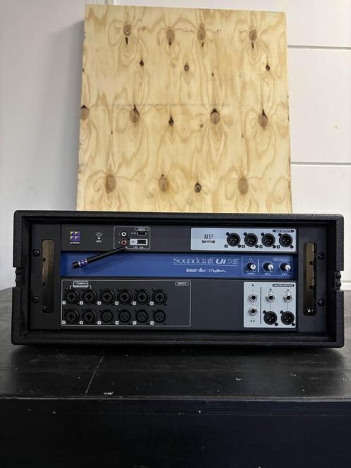 Soundcraft UI 16 - 2 beschikbaar, Muziek en Instrumenten, Mengpanelen, Zo goed als nieuw, 10 tot 20 kanalen, Microfooningang, Ophalen